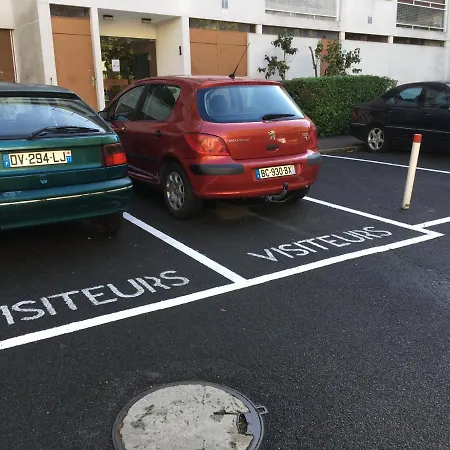 Du Chateau * Vaux-le-Pénil