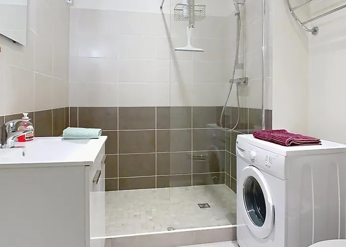 Du Chateau アパート *